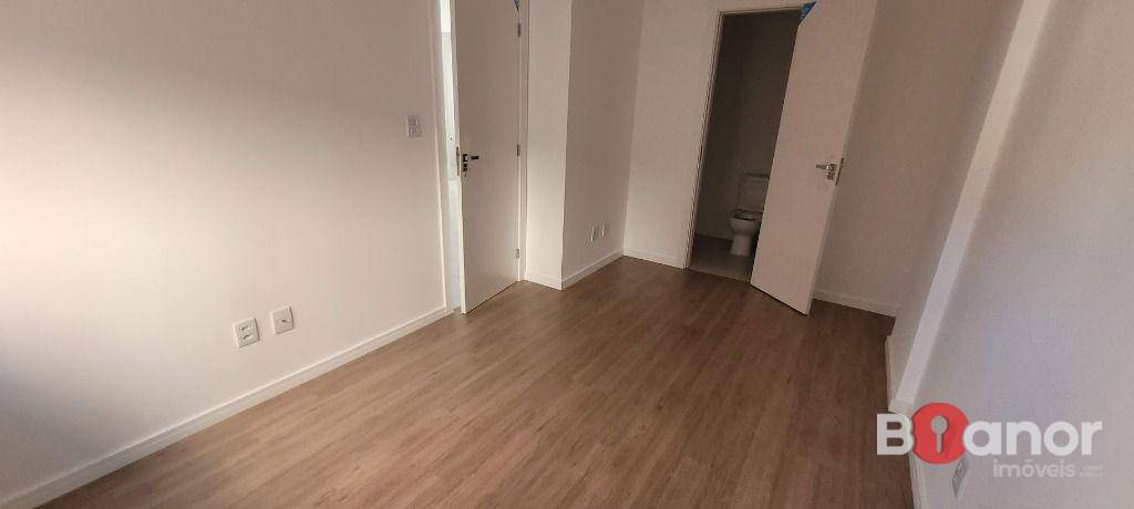 Apartamento à venda com 3 quartos, 8107m² - Foto 12