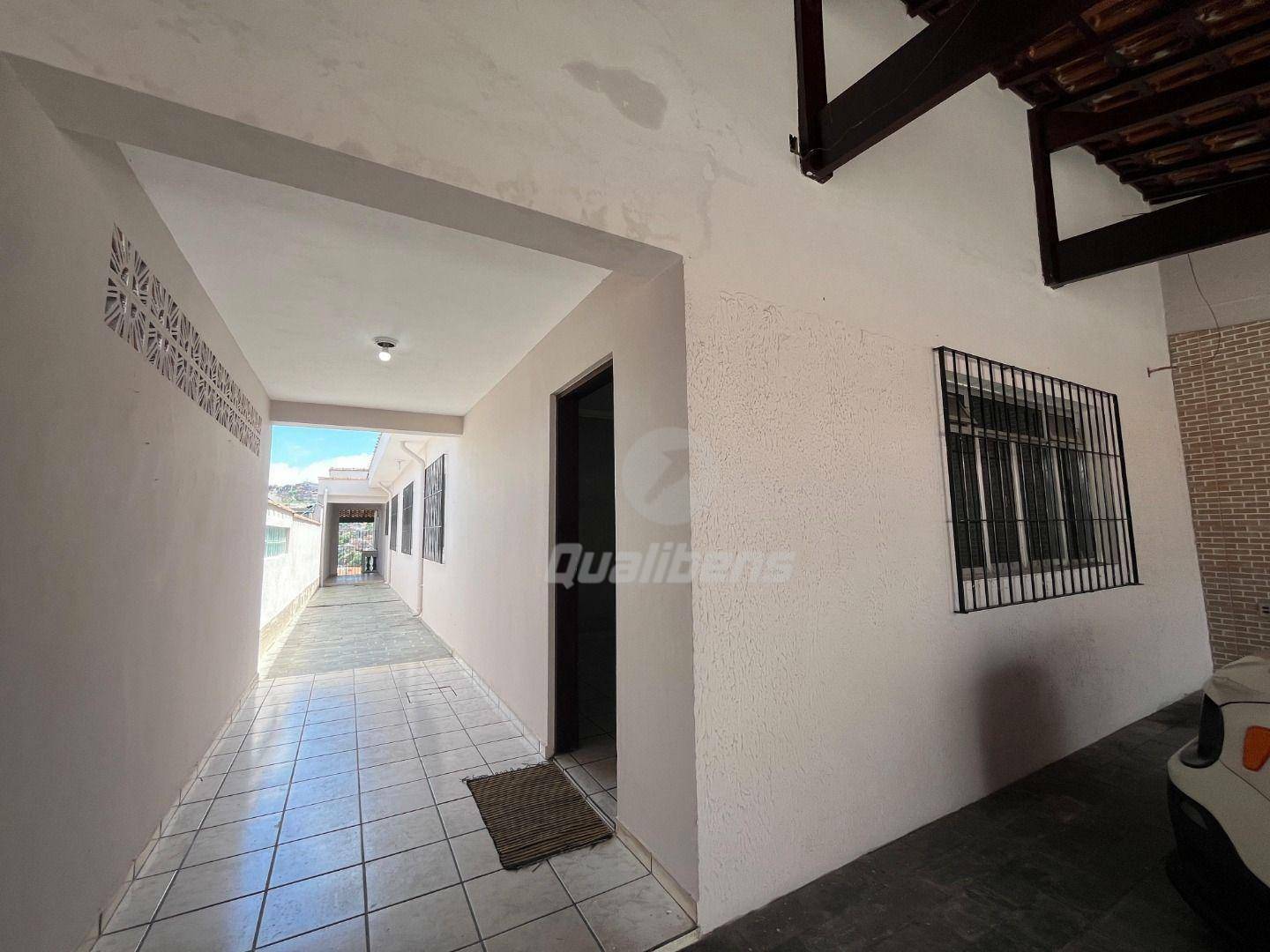 Casa para alugar com 3 quartos, 242m² - Foto 4