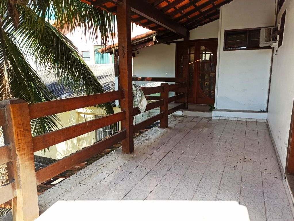 Casa à venda com 6 quartos, 300m² - Foto 8