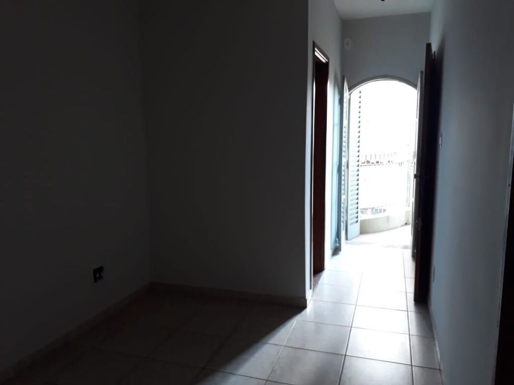 Casa à venda com 3 quartos, 105m² - Foto 4