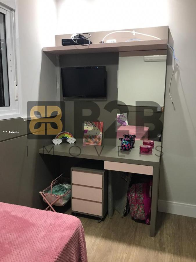 Apartamento à venda com 3 quartos, 81m² - Foto 29