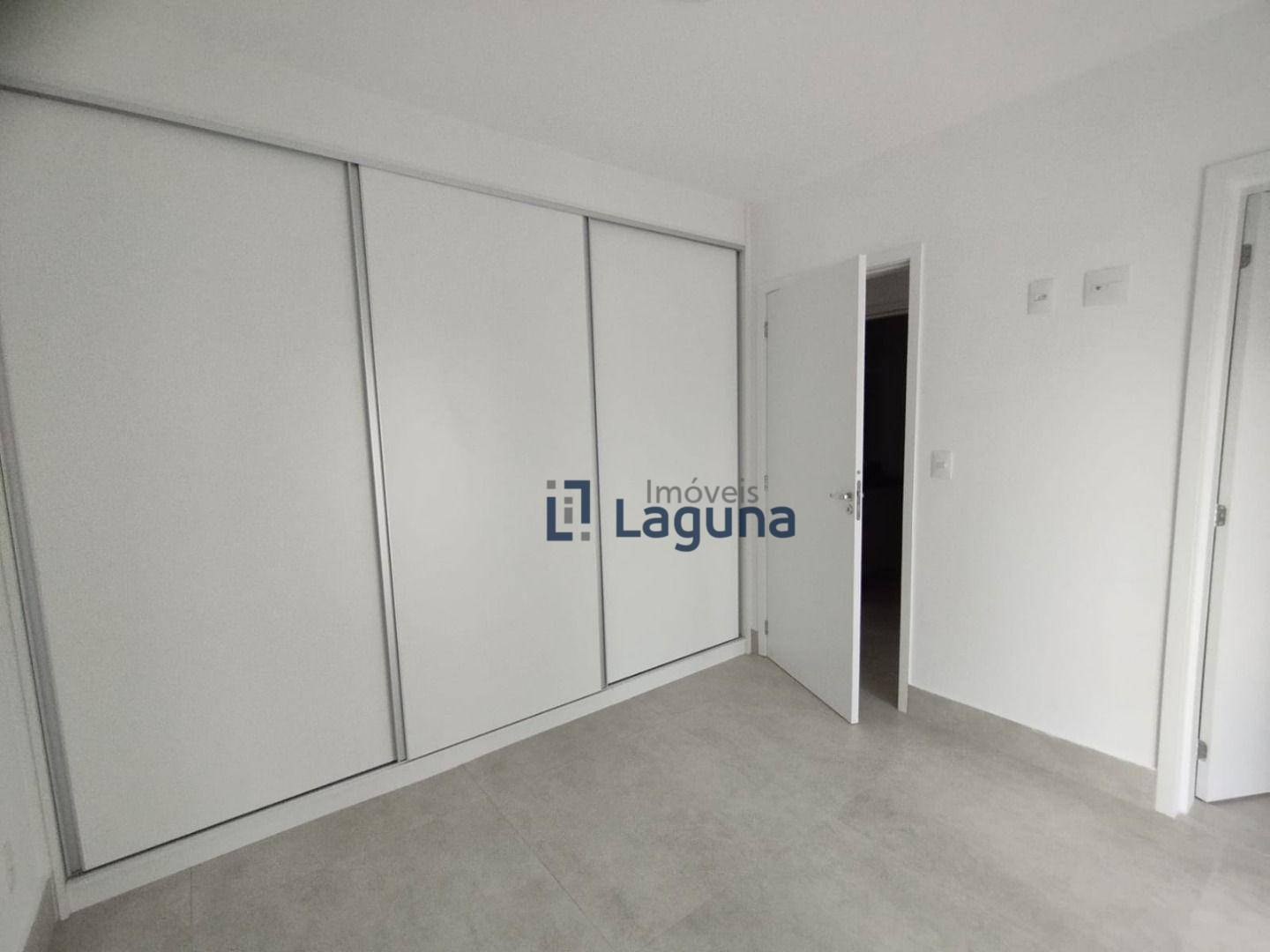 Apartamento para alugar com 2 quartos, 70m² - Foto 11