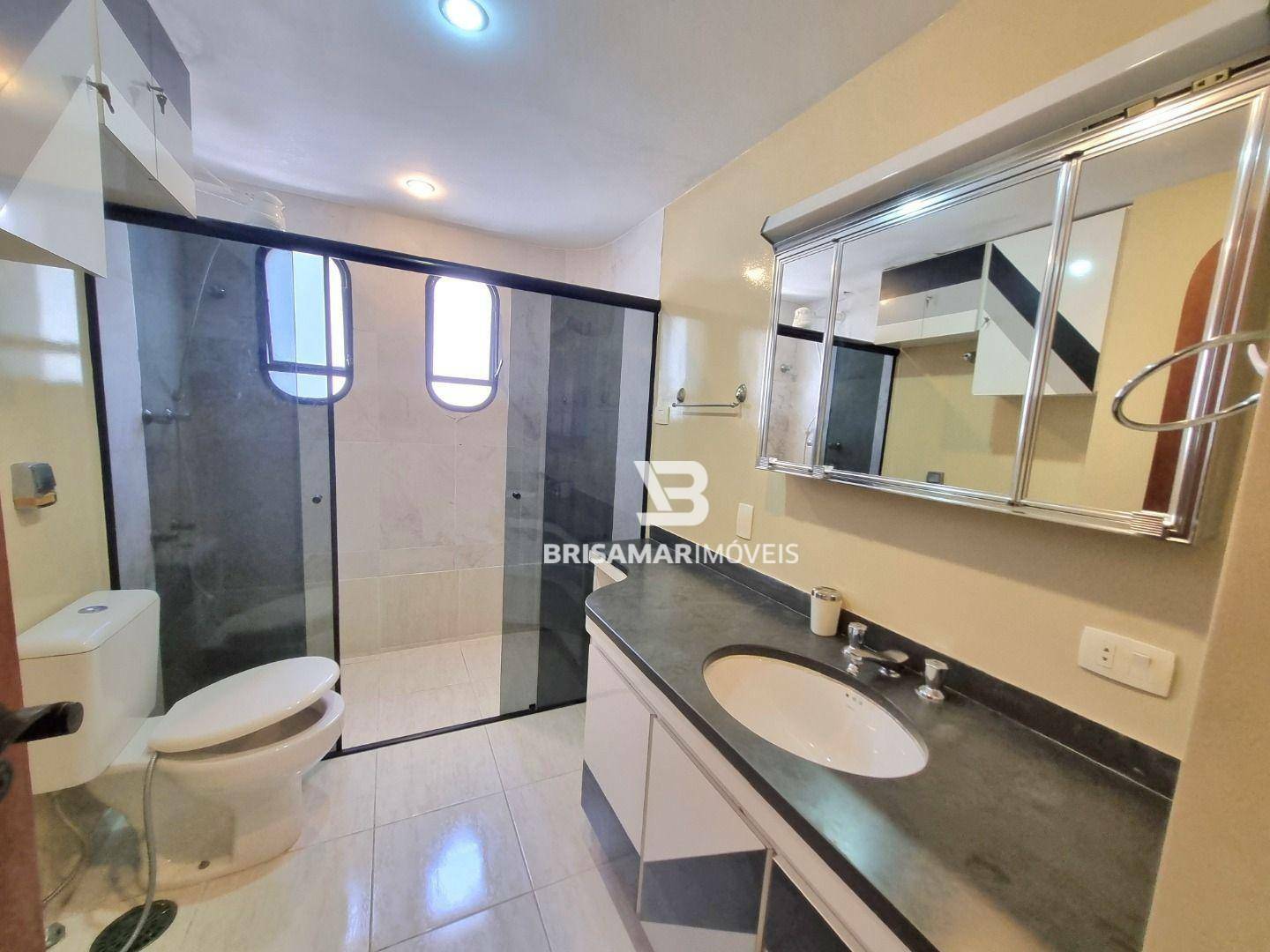 Apartamento à venda com 3 quartos, 137m² - Foto 13