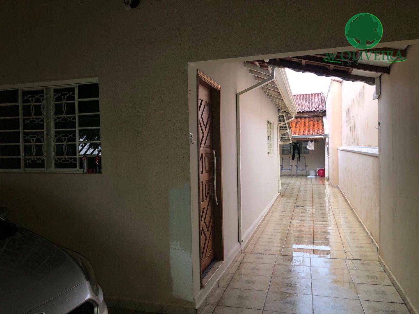 Casa à venda com 5 quartos, 193m² - Foto 2