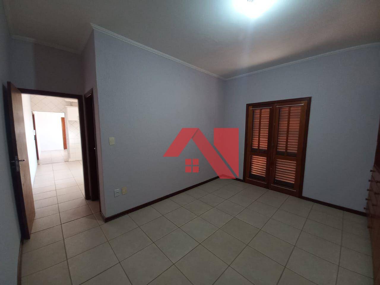 Casa para alugar com 2 quartos, 227m² - Foto 11