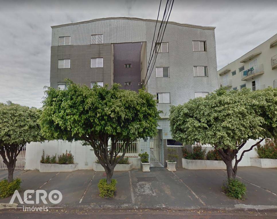 Apartamento à venda com 2 quartos, 62m² - Foto 1