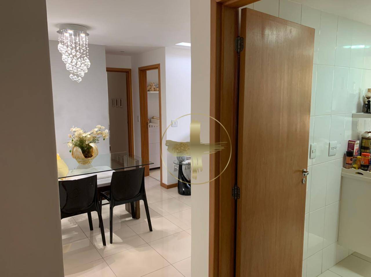 Apartamento à venda com 2 quartos, 70m² - Foto 5