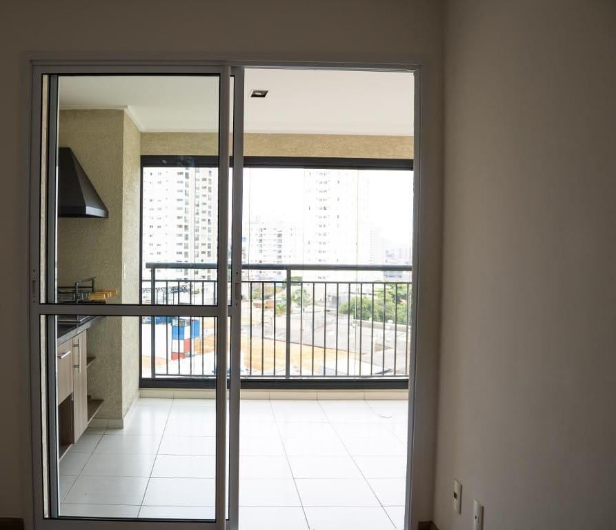 Apartamento à venda com 2 quartos, 67m² - Foto 3