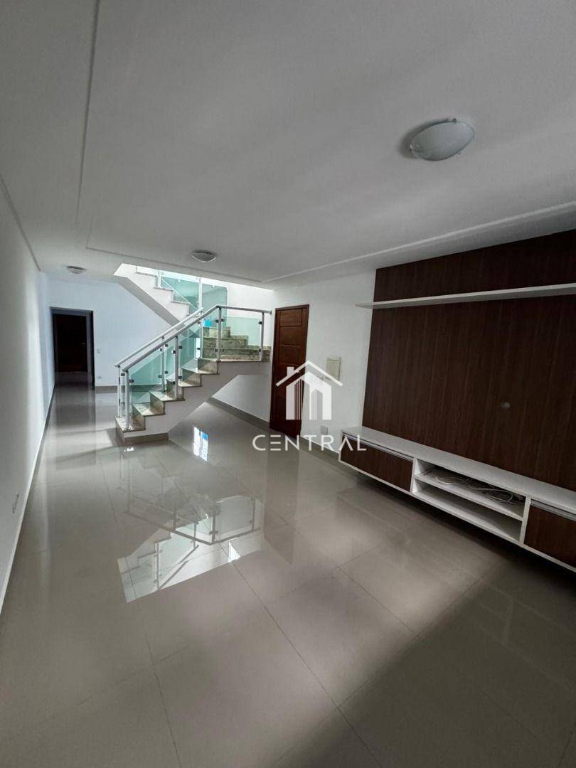 Sobrado à venda com 3 quartos, 115m² - Foto 1