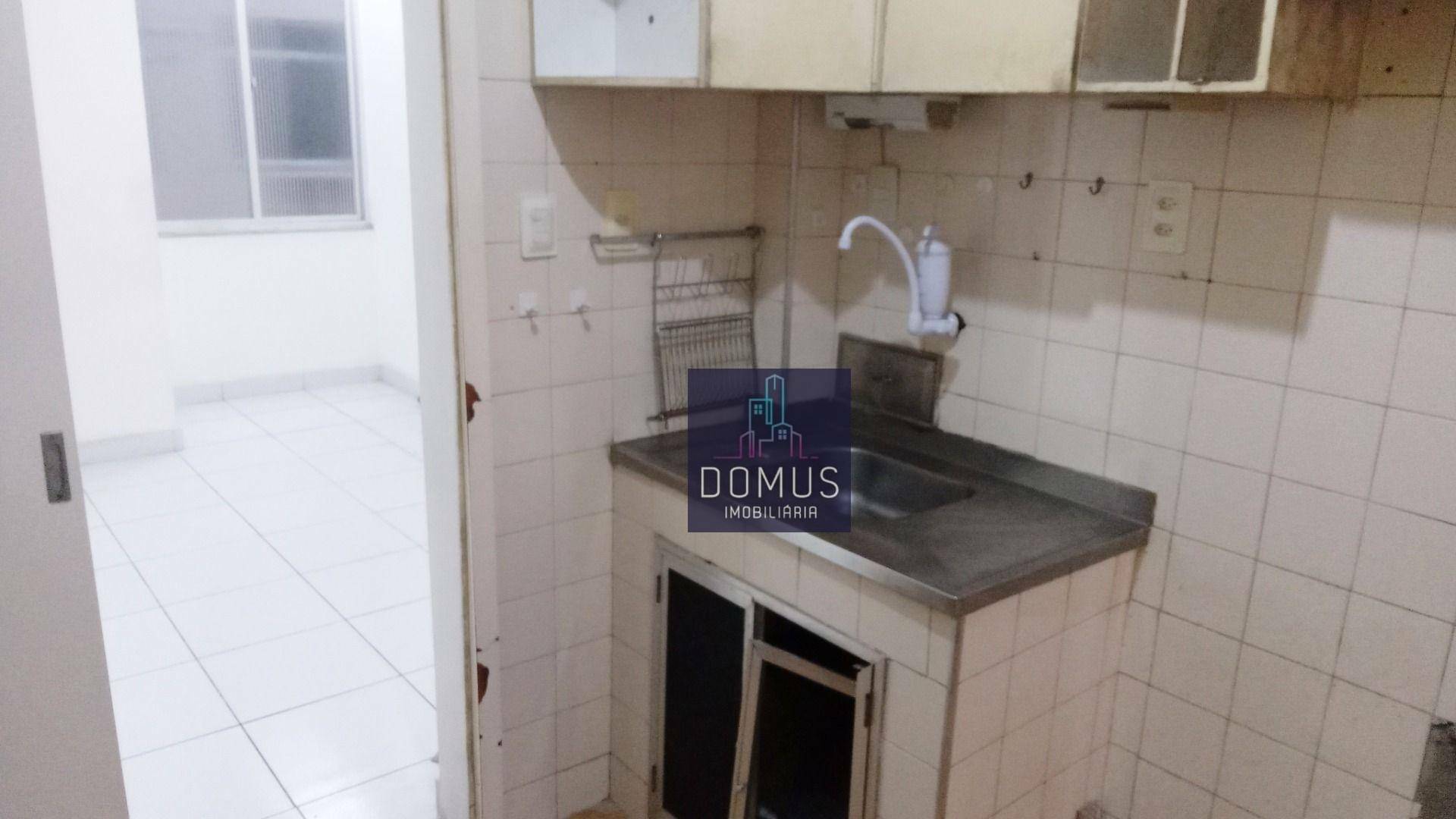 Apartamento à venda com 2 quartos, 70m² - Foto 13