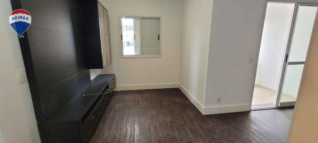 Apartamento para alugar com 3 quartos, 70m² - Foto 8