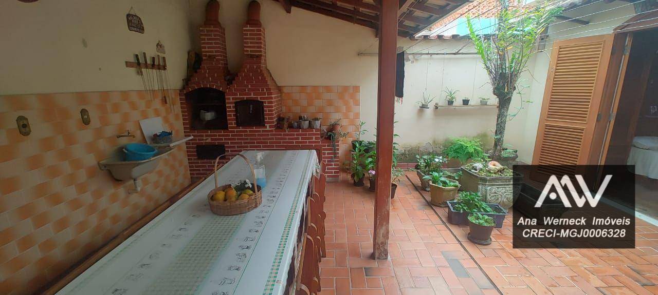 Casa à venda e aluguel com 4 quartos, 200m² - Foto 17