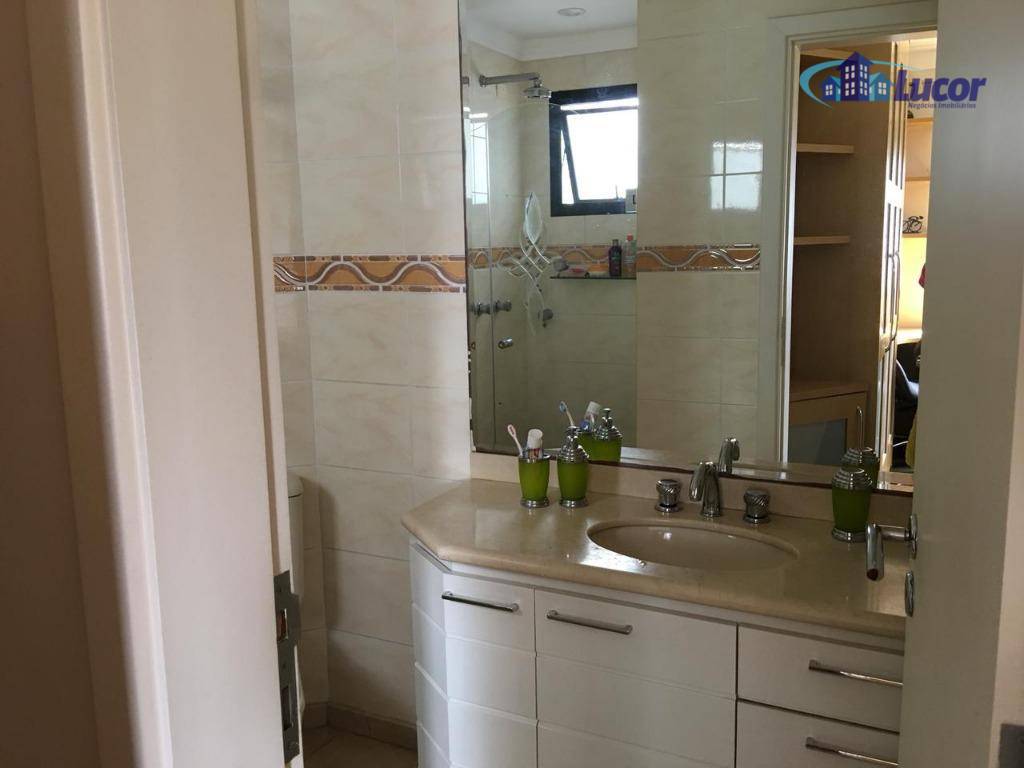 Apartamento à venda com 3 quartos, 137m² - Foto 23