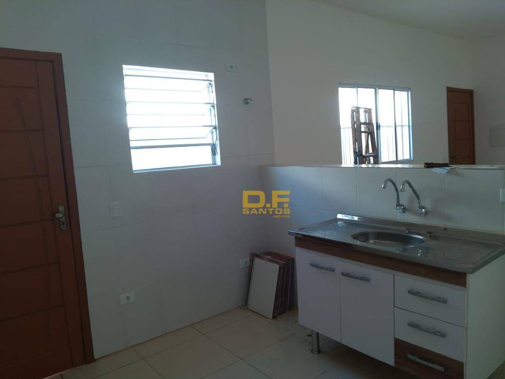 Casa à venda com 2 quartos, 70m² - Foto 12