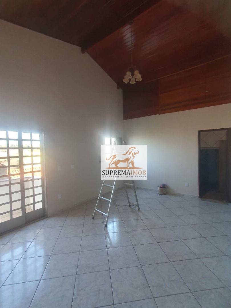 Casa à venda com 4 quartos, 220m² - Foto 10