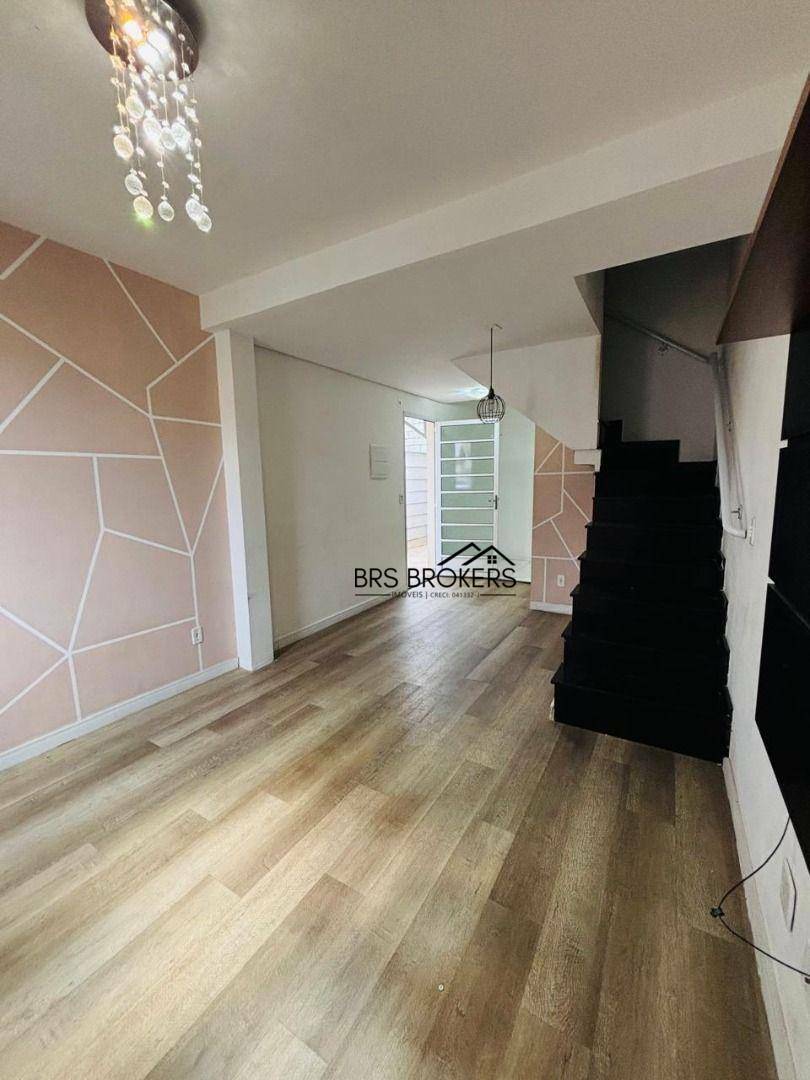 Sobrado à venda com 2 quartos, 71m² - Foto 4