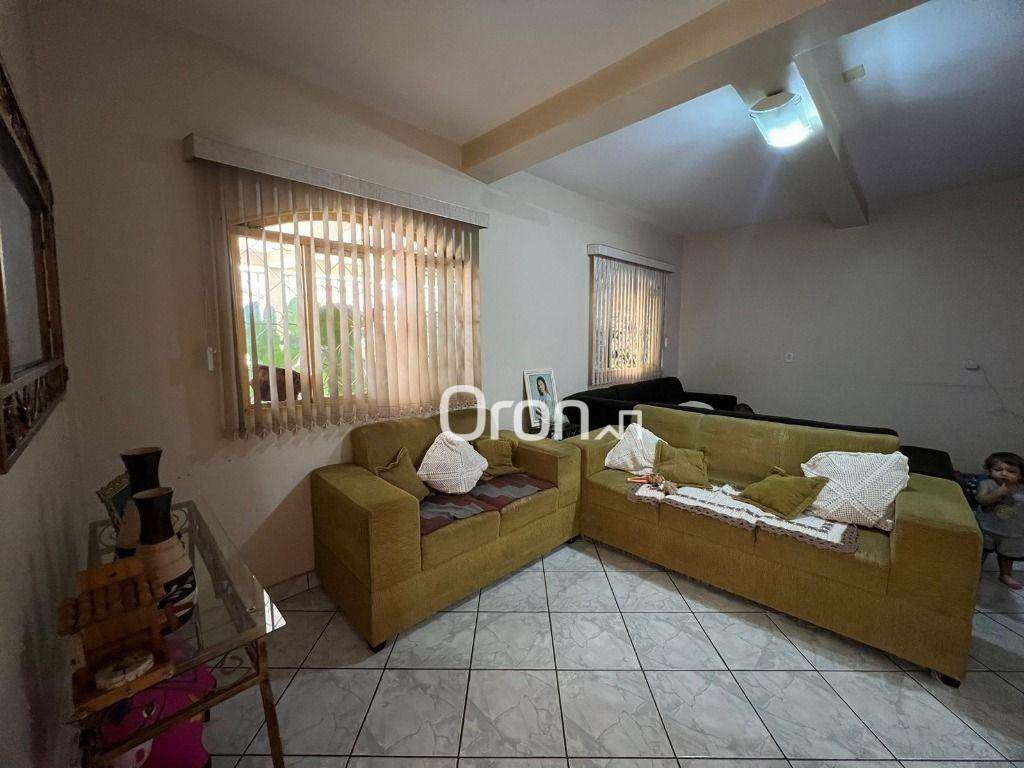 Sobrado à venda com 4 quartos, 393m² - Foto 2