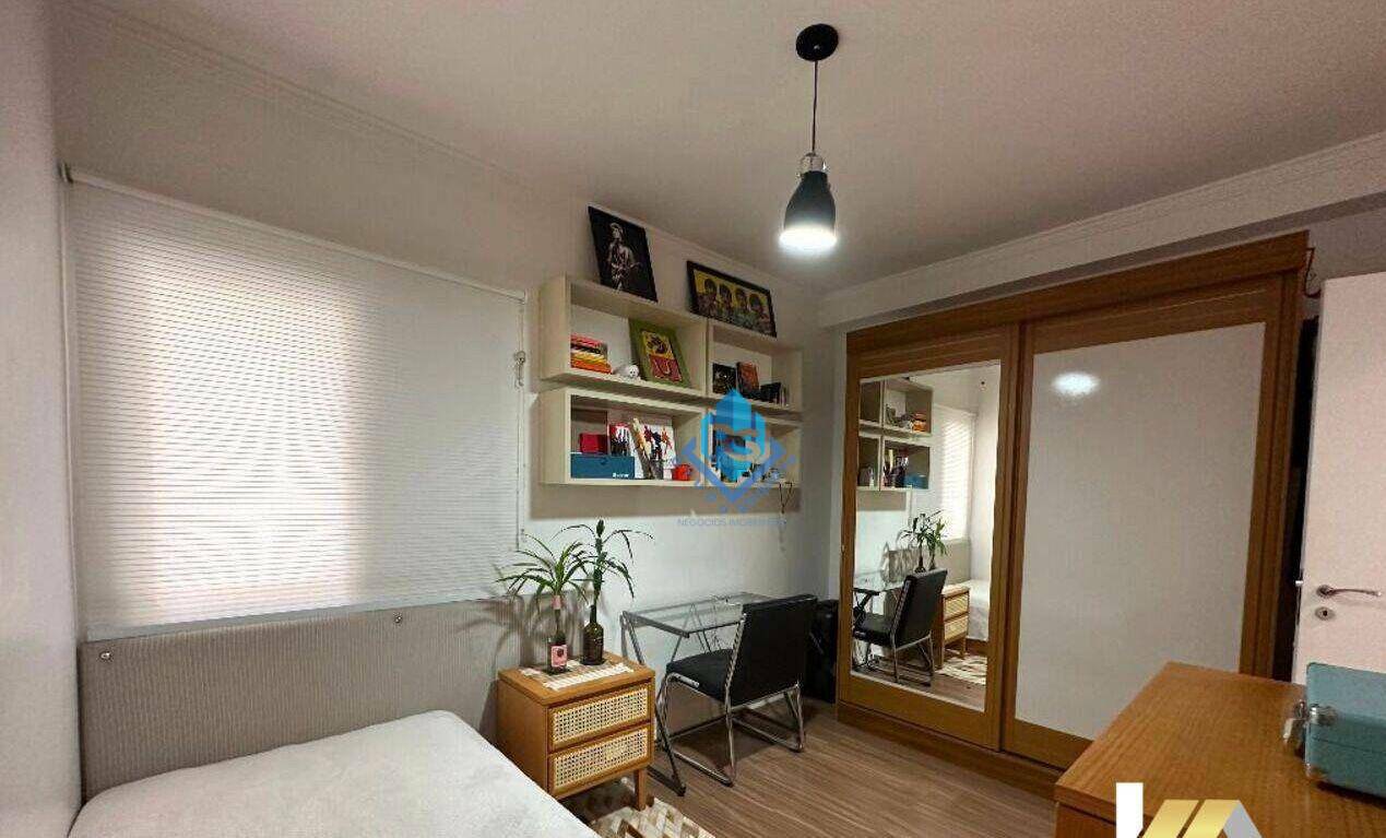 Apartamento à venda com 2 quartos, 70m² - Foto 17