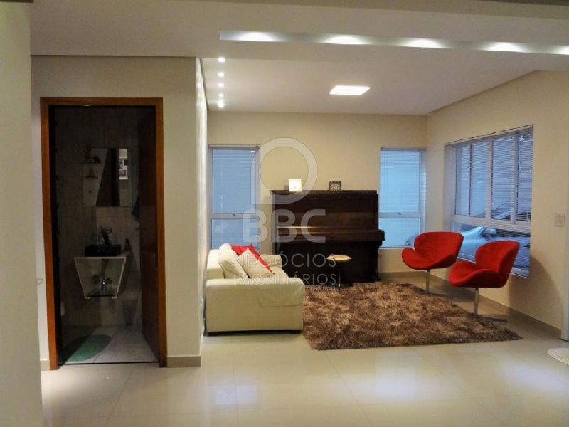 Casa à venda com 3 quartos, 2703m² - Foto 4