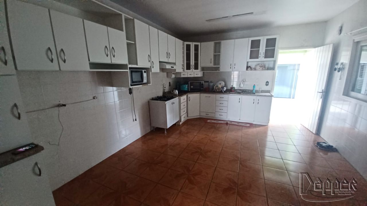 Casa à venda com 3 quartos, 157 - Foto 3