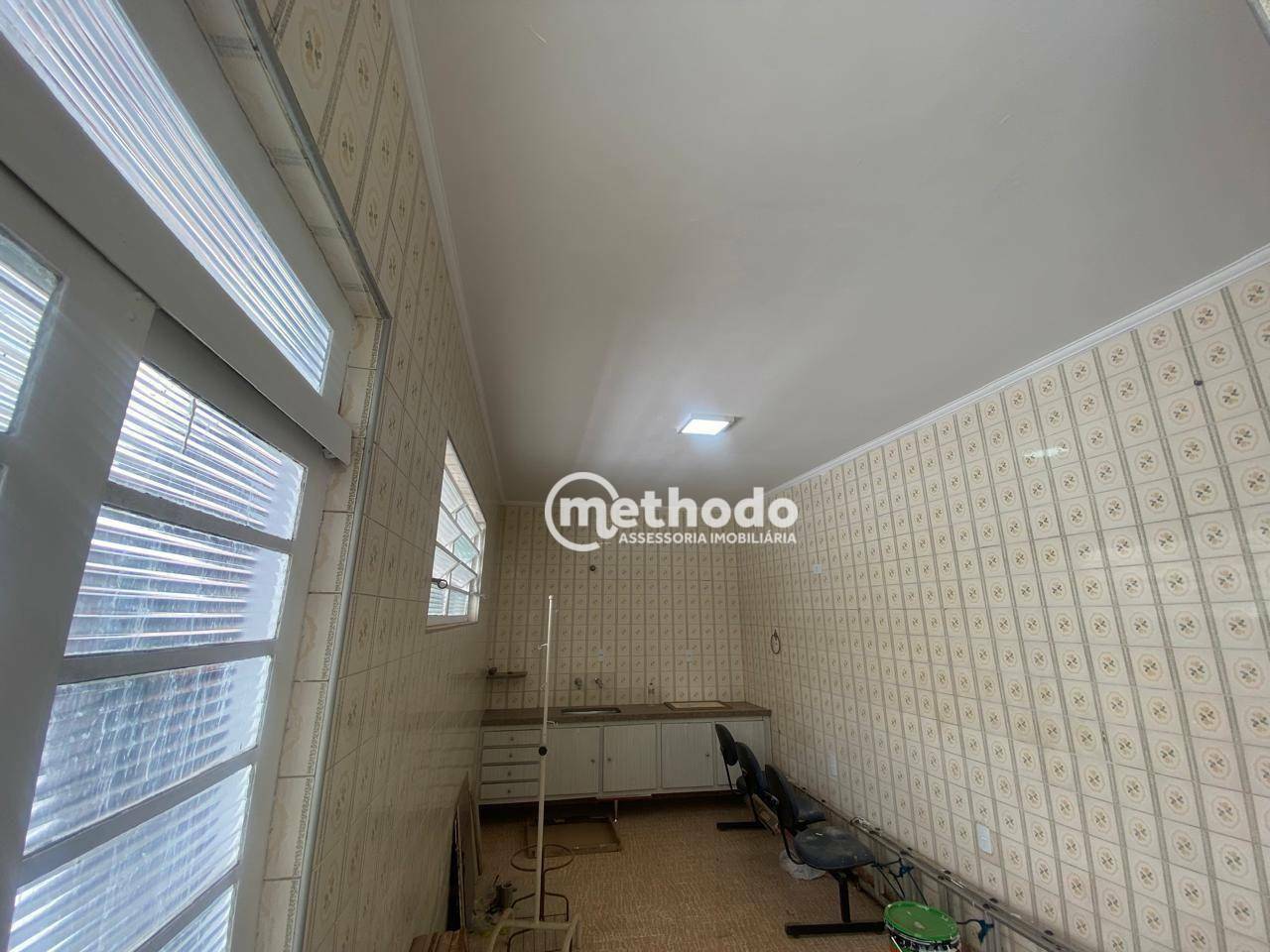 Casa para alugar com 4 quartos, 244m² - Foto 16