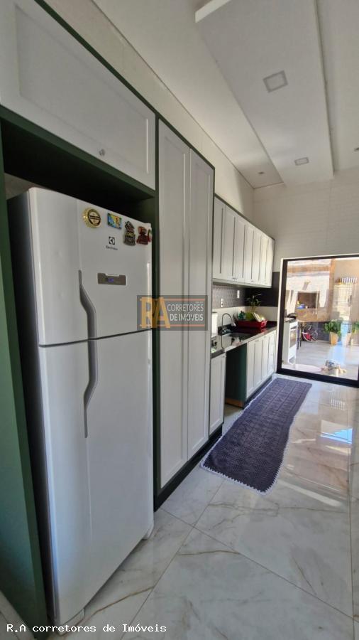 Casa à venda com 2 quartos, 1m² - Foto 16