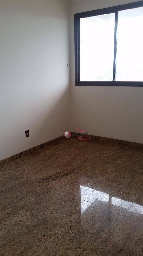 Apartamento à venda com 3 quartos, 274m² - Foto 5