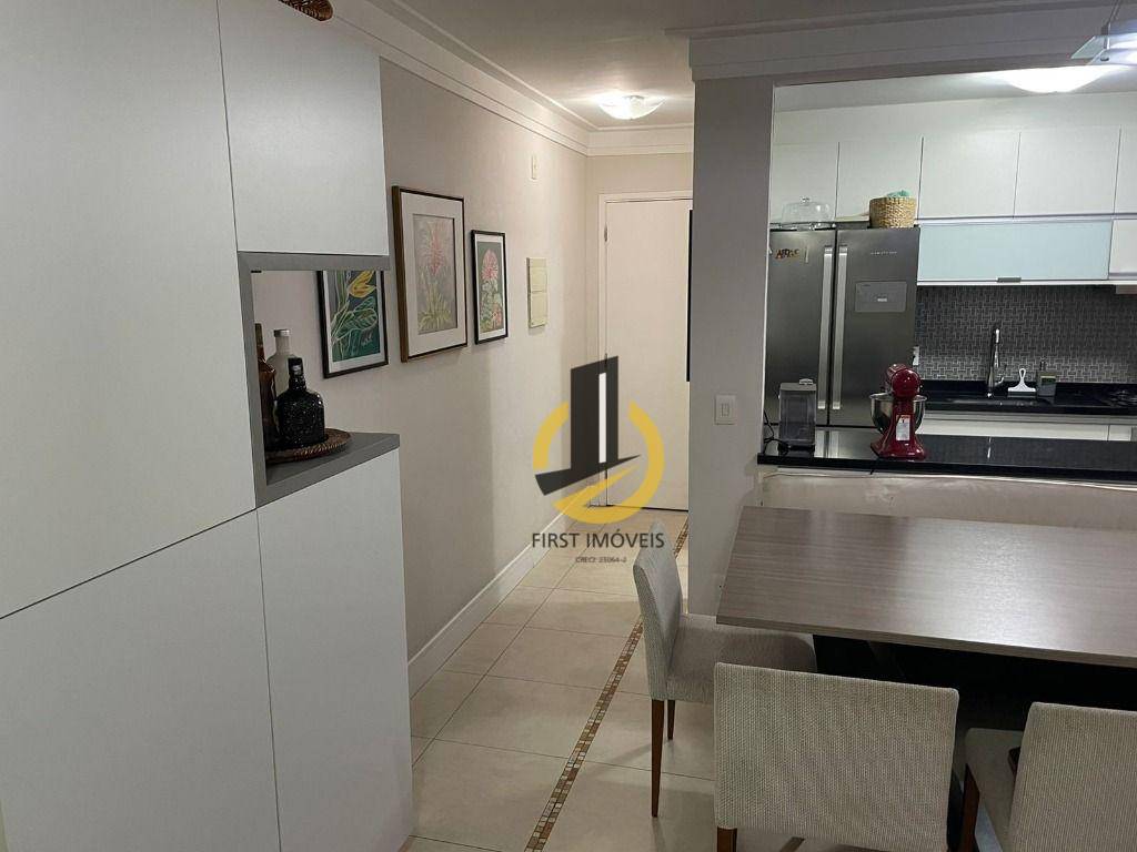 Apartamento à venda com 3 quartos, 76m² - Foto 8