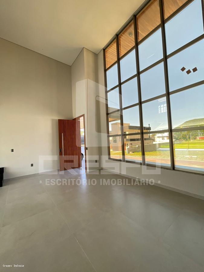 Casa de Condomínio à venda com 4 quartos, 250m² - Foto 4