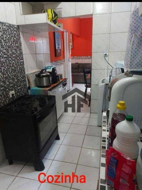 Casa à venda com 5 quartos, 225m² - Foto 14