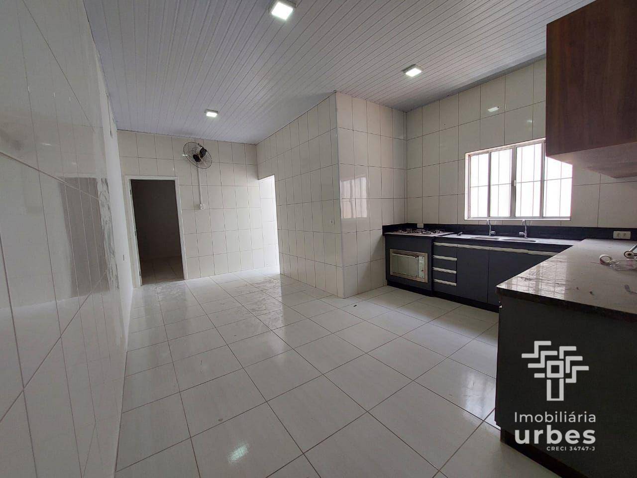 Casa para alugar com 3 quartos, 236m² - Foto 11