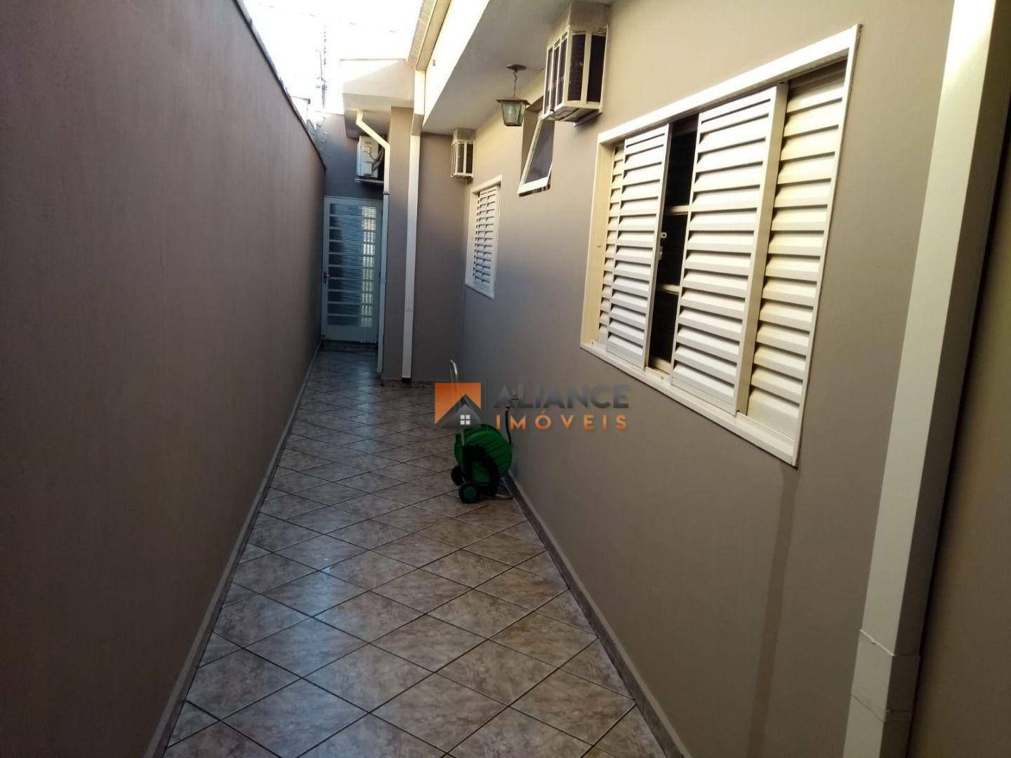 Casa à venda com 3 quartos, 195m² - Foto 22