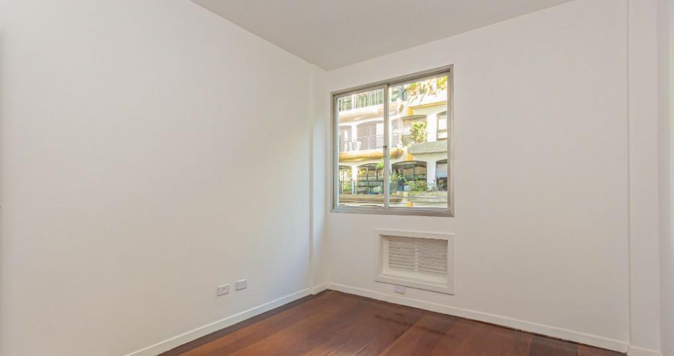 Apartamento à venda com 3 quartos, 117m² - Foto 9