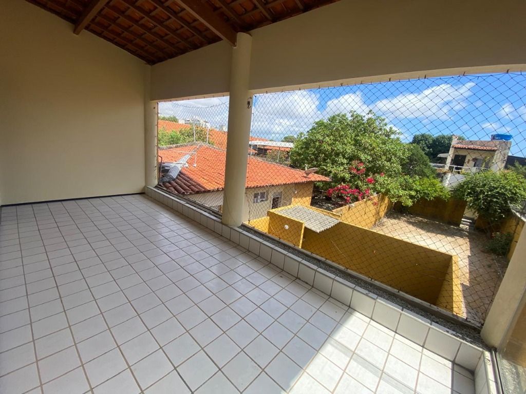 Casa para alugar com 4 quartos, 230m² - Foto 22