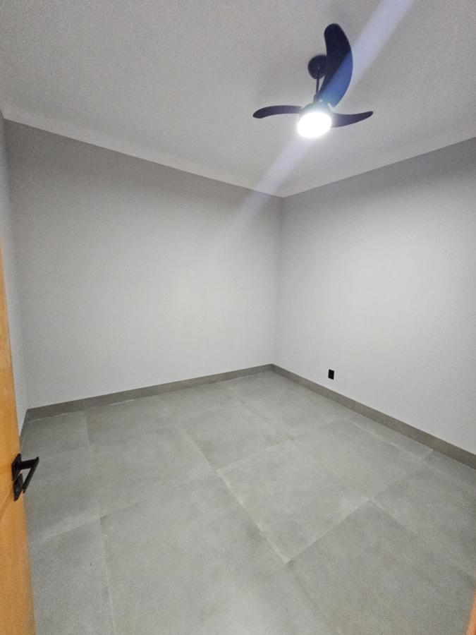 Casa à venda com 3 quartos, 250m² - Foto 8