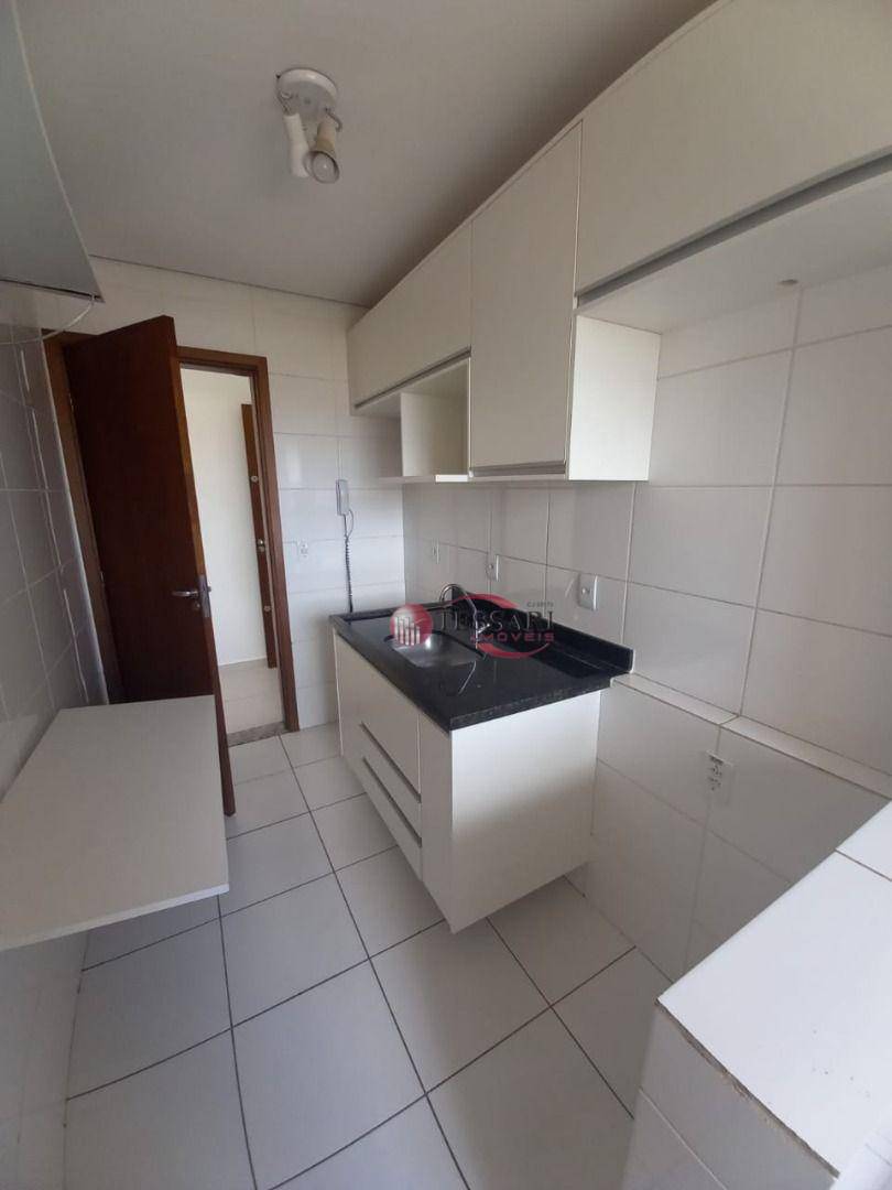 Apartamento à venda com 2 quartos, 74m² - Foto 4