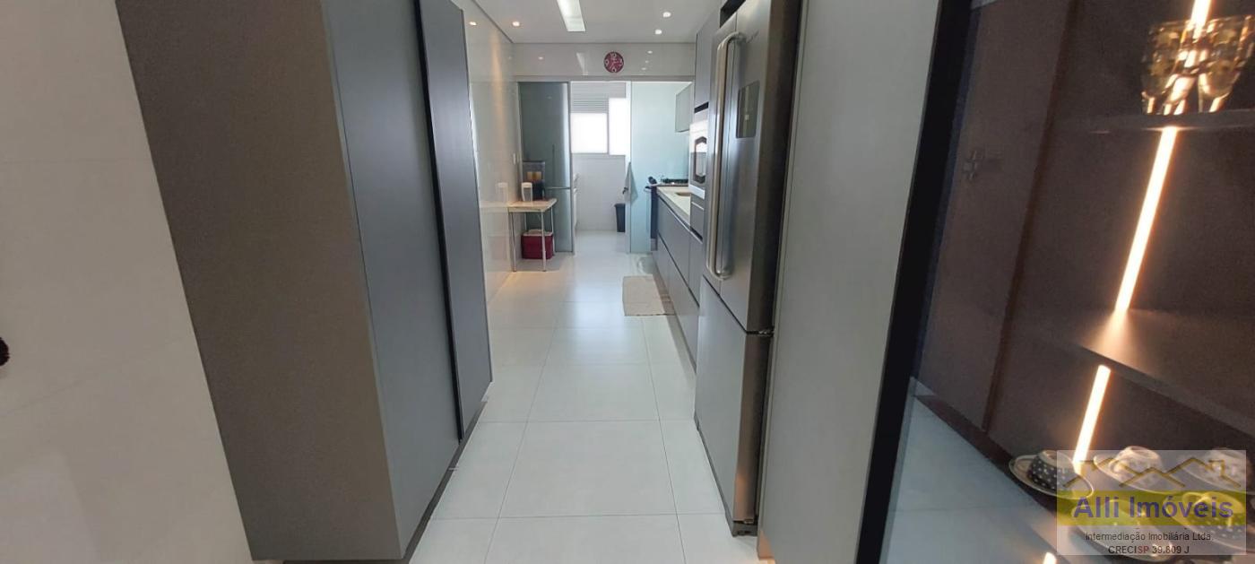 Apartamento à venda com 3 quartos, 134m² - Foto 9