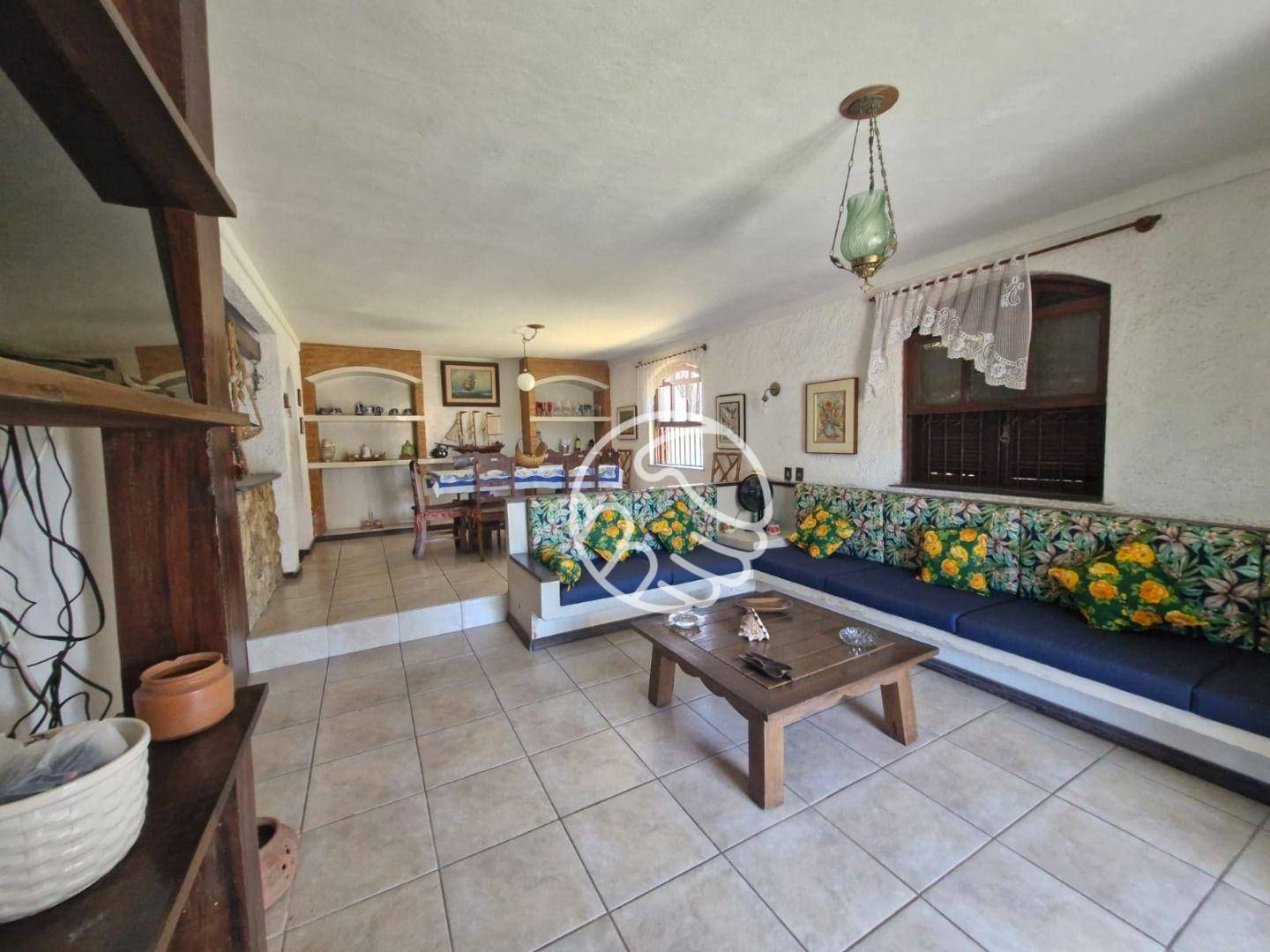 Casa, 6 quartos, 250 m² - Foto 2