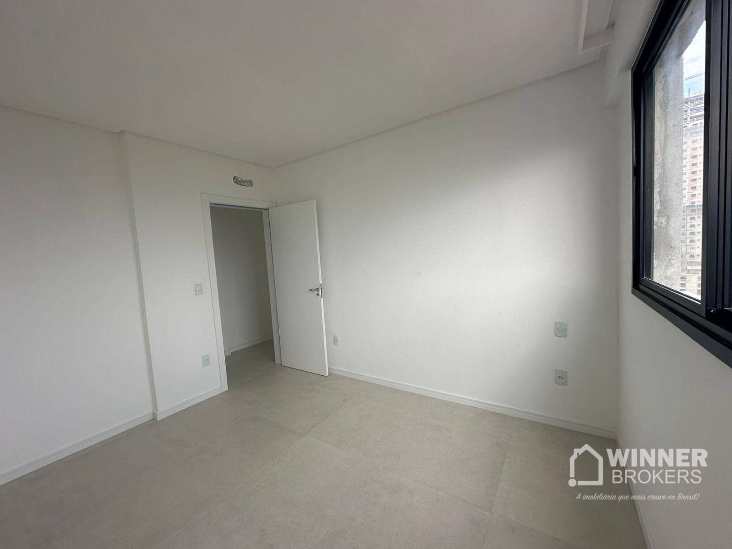 Apartamento à venda com 3 quartos, 105m² - Foto 9