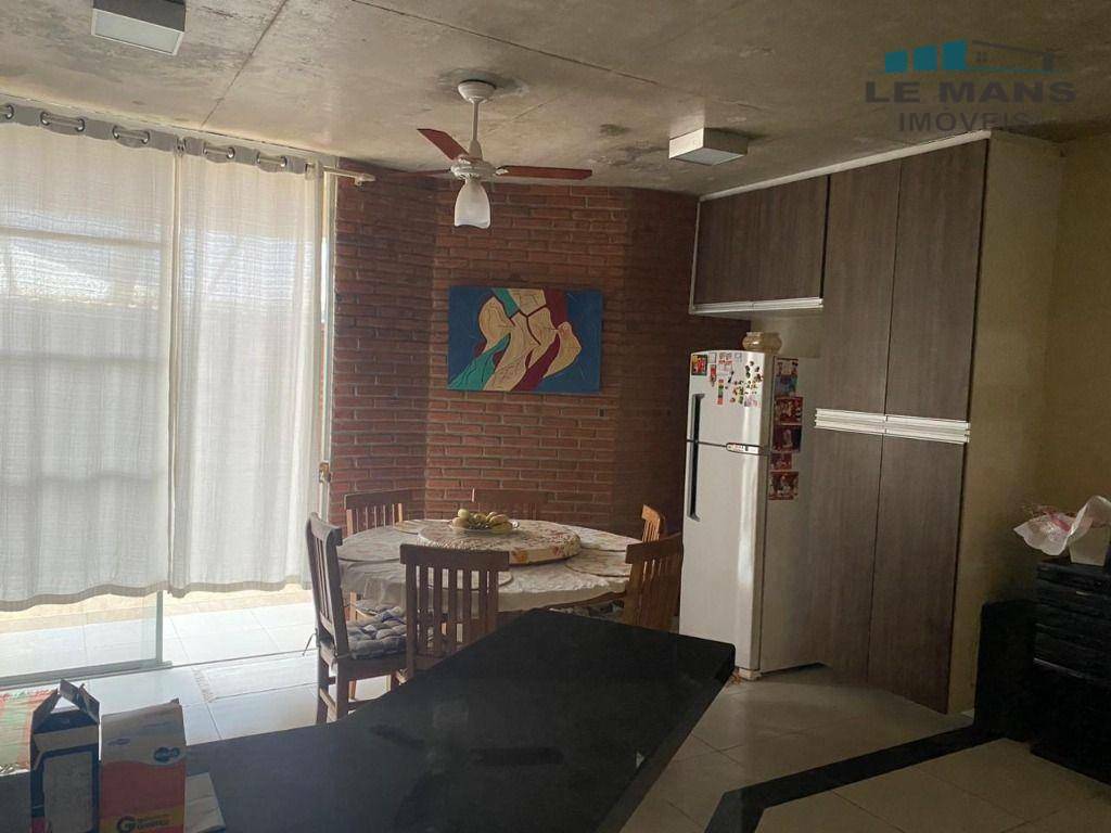 Casa à venda com 3 quartos, 122m² - Foto 13