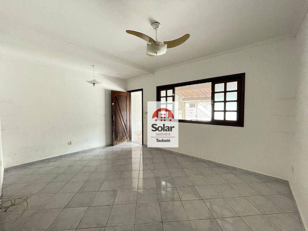 Casa à venda com 3 quartos, 140m² - Foto 1