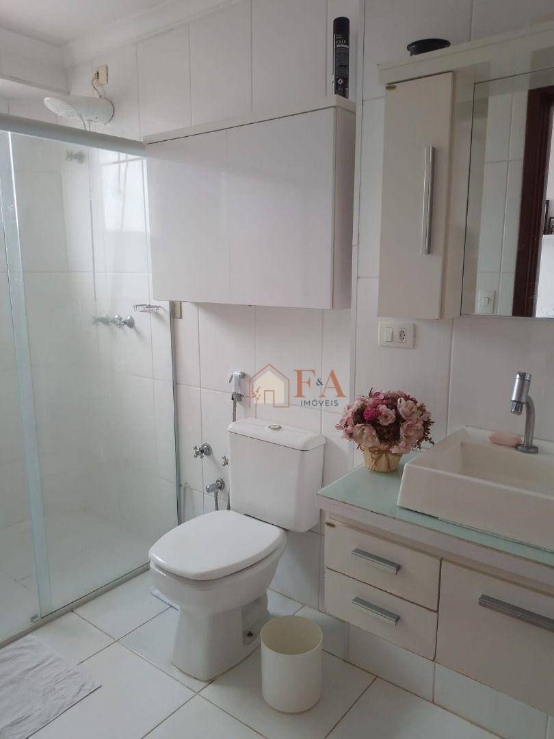 Apartamento à venda com 3 quartos, 117m² - Foto 19