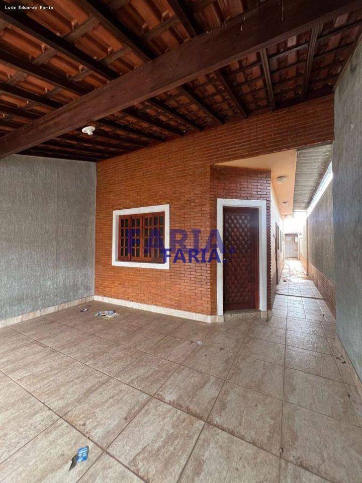 Casa à venda com 3 quartos, 150M2 - Foto 1