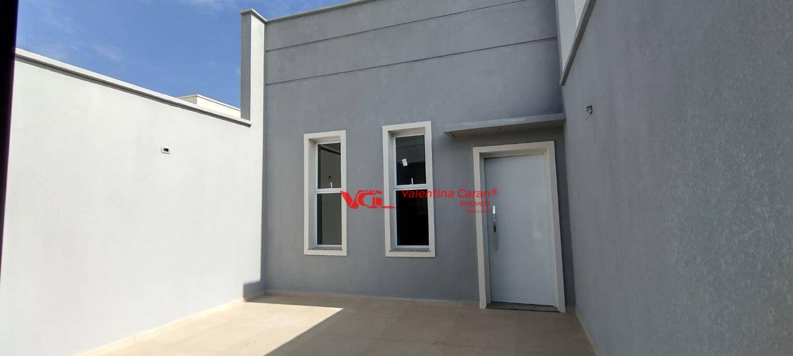 Casa à venda com 2 quartos, 63m² - Foto 1