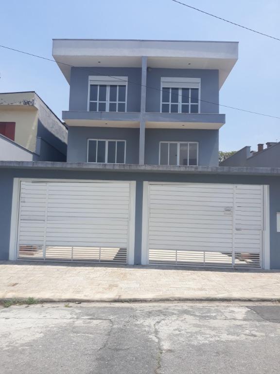 Sobrado à venda com 3 quartos, 200m² - Foto 1