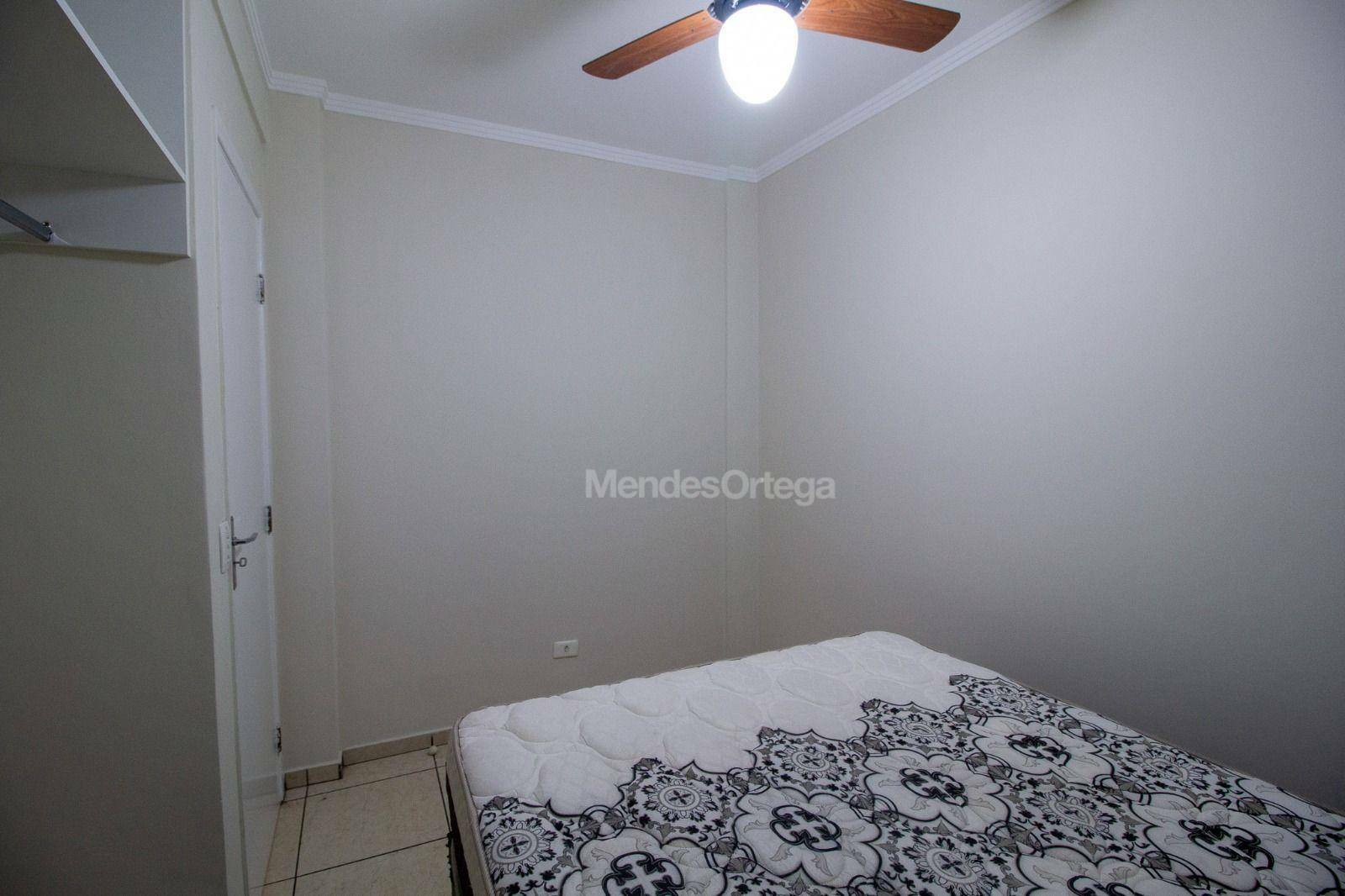 Apartamento para alugar com 3 quartos, 70m² - Foto 11