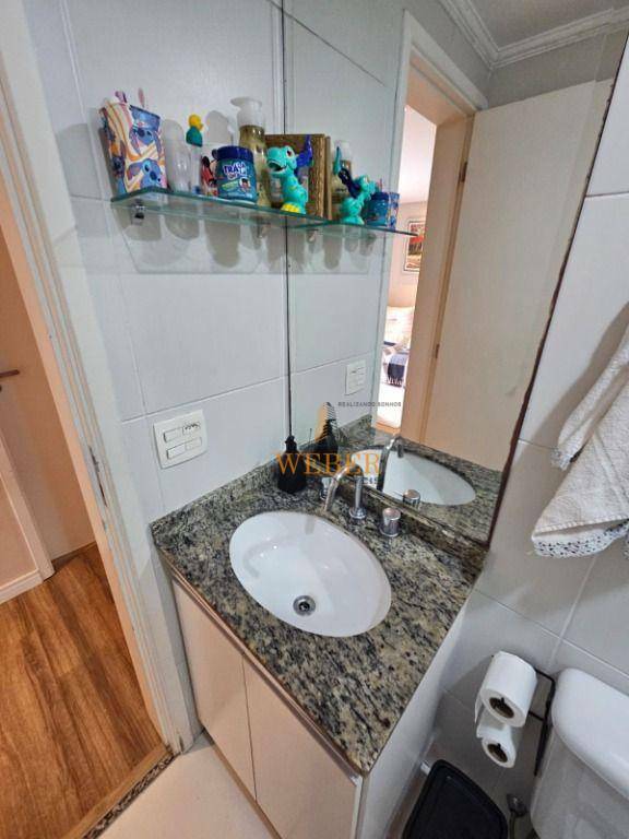 Apartamento à venda com 3 quartos, 70m² - Foto 3