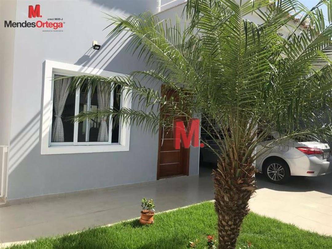 Casa à venda com 3 quartos, 234m² - Foto 2