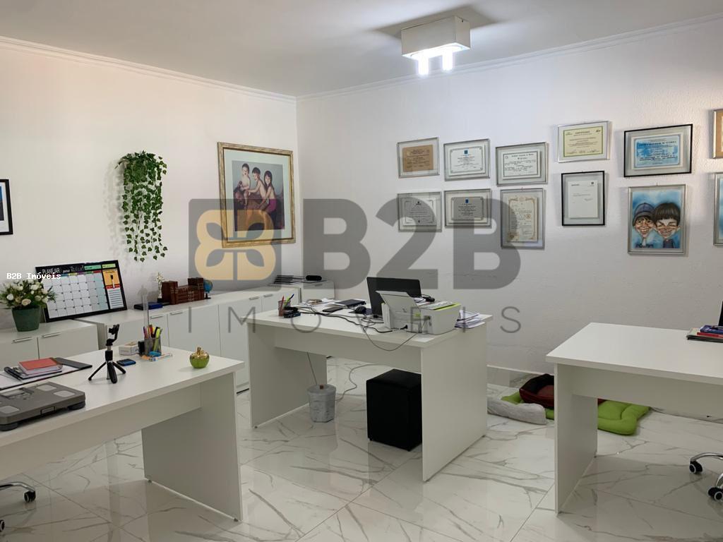 Casa à venda com 3 quartos, 400m² - Foto 9