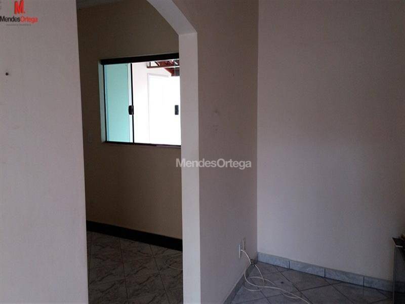 Casa à venda com 2 quartos, 180m² - Foto 16